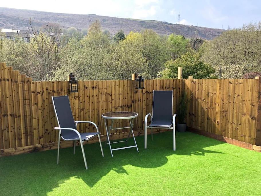 Rhondda Valleys With Breathtaking Riverside Views Llwynypia Exterior foto