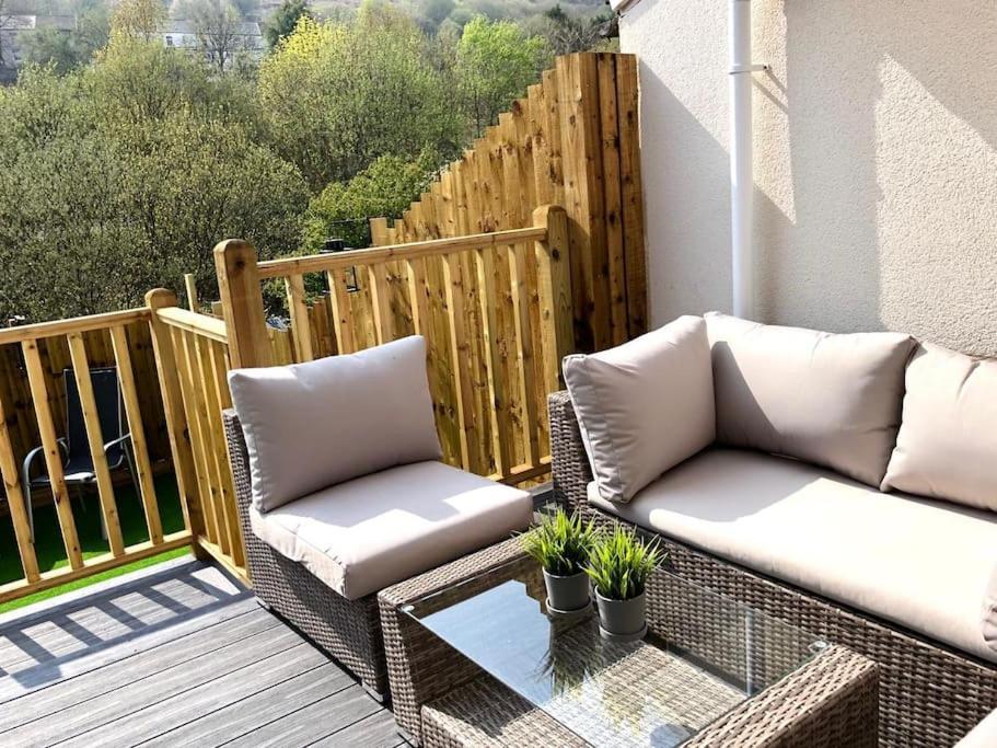 Rhondda Valleys With Breathtaking Riverside Views Llwynypia Exterior foto