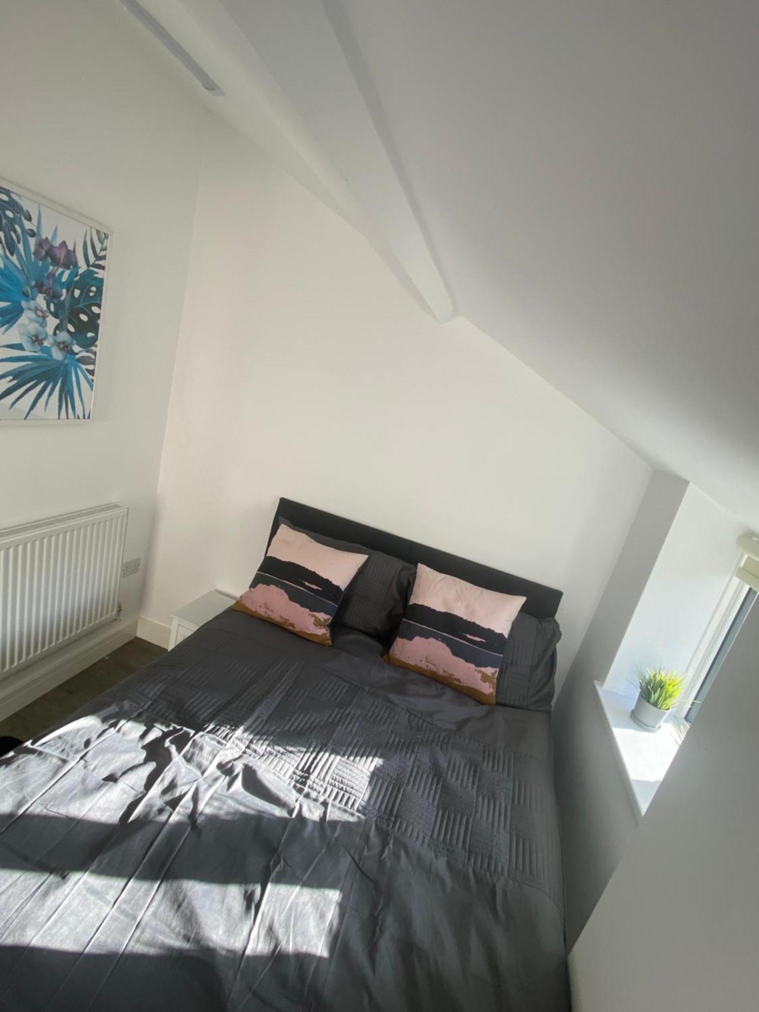 Rhondda Valleys With Breathtaking Riverside Views Llwynypia Exterior foto